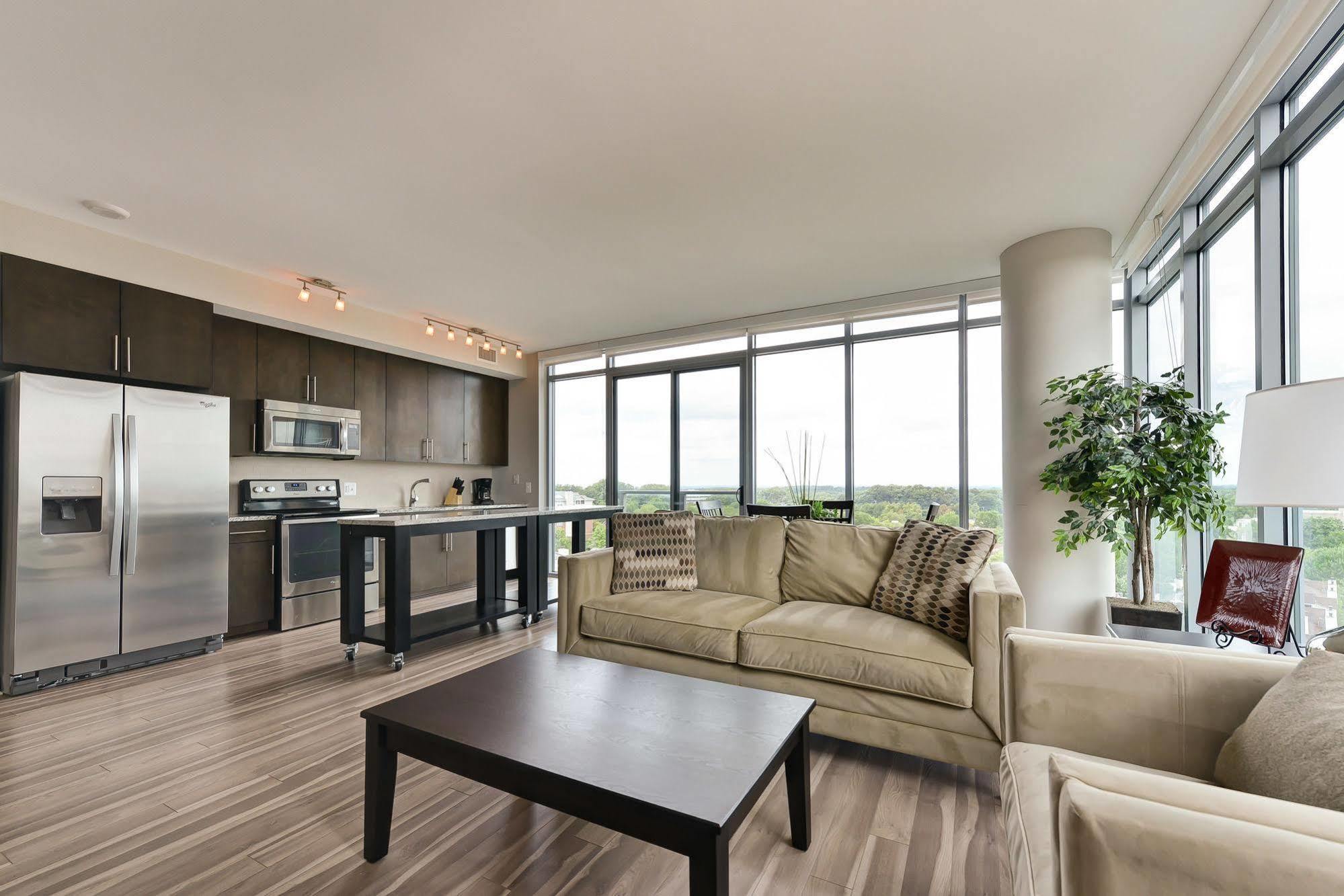 泰森斯角 Ovation At Park Crest By Bridgestreet酒店 外观 照片